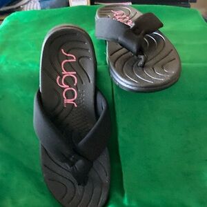 Women’s brand new sandals soft and comfortable rubber soles